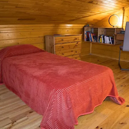 De Plos Piscine Holiday home *