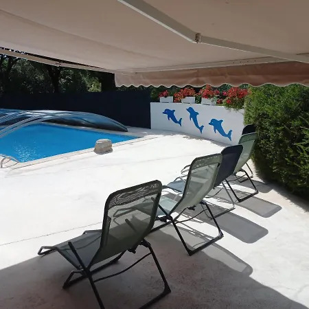 بيت للعطل De Plos Piscine *